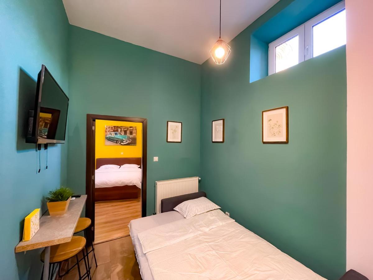 Cool Flat In The Heart Of Bucharest'S Fun And History Daire Dış mekan fotoğraf